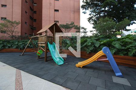 Apartamento à venda com 190m², 4 quartos e 2 vagasÁrea comum - Playground