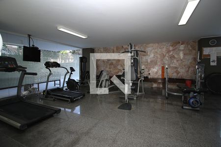 Apartamento à venda com 190m², 4 quartos e 2 vagasÁrea comum - Academia