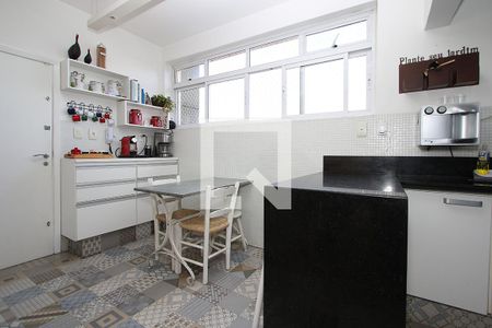 Apartamento à venda com 190m², 4 quartos e 2 vagasCozinha