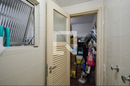 Apartamento à venda com 142m², 3 quartos e 2 vagasBanheiro de Serviço