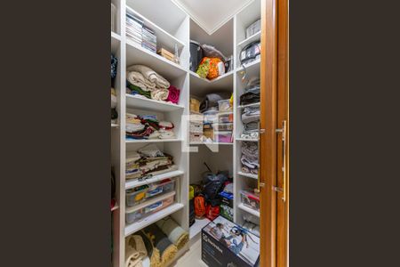 Apartamento à venda com 200m², 4 quartos e 6 vagasRoupeiro