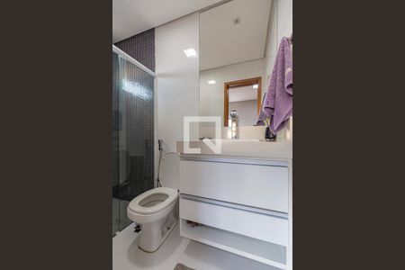 Apartamento à venda com 200m², 4 quartos e 6 vagasBanheiro da Suite 2