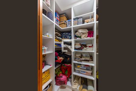 Apartamento à venda com 200m², 4 quartos e 6 vagasRoupeiro