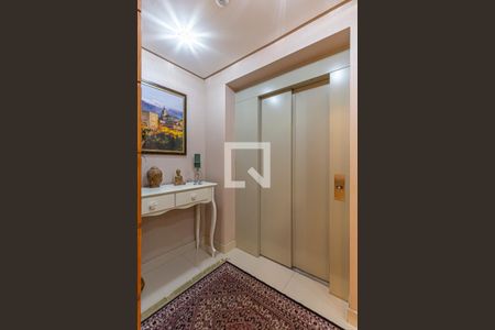 Apartamento à venda com 200m², 4 quartos e 6 vagasHall Elevador Privativo
