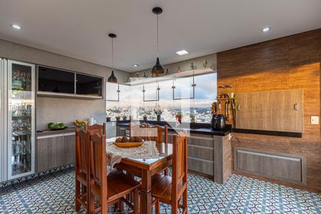 Apartamento à venda com 200m², 4 quartos e 6 vagasTerraço Gourmet