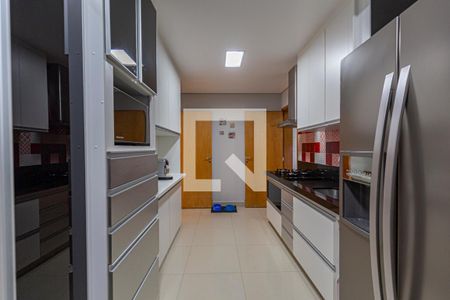 Apartamento à venda com 200m², 4 quartos e 6 vagasCozinha