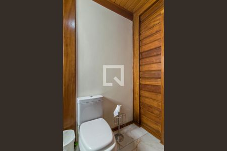 Casa à venda com 800m², 5 quartos e 7 vagas Casa à venda com 800m², 5 quartos e 7 vagasLavabo