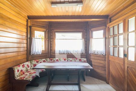 Casa à venda com 800m², 5 quartos e 7 vagas Casa à venda com 800m², 5 quartos e 7 vagasCozinha