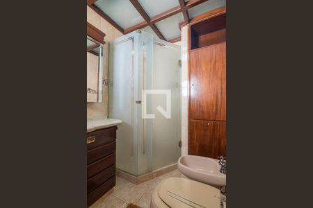 Casa à venda com 800m², 5 quartos e 7 vagas Casa à venda com 800m², 5 quartos e 7 vagasBanheiro da Suite 4