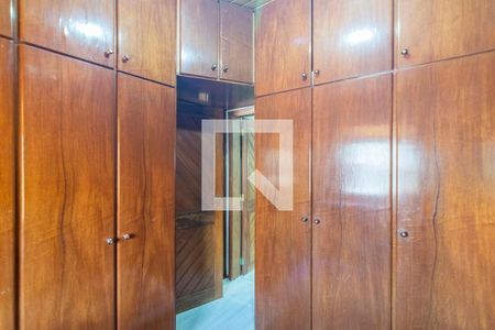 Casa à venda com 800m², 5 quartos e 7 vagas Casa à venda com 800m², 5 quartos e 7 vagasCloset da Suite 1