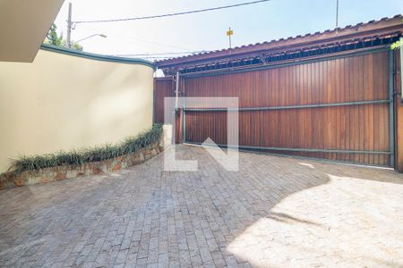 Casa à venda com 800m², 5 quartos e 7 vagas Casa à venda com 800m², 5 quartos e 7 vagasGaragem