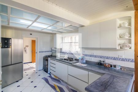 Casa à venda com 800m², 5 quartos e 7 vagas Casa à venda com 800m², 5 quartos e 7 vagasCozinha