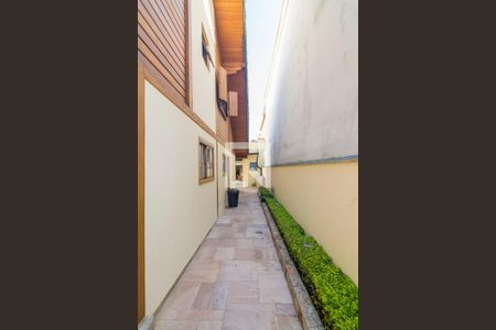 Casa à venda com 800m², 5 quartos e 7 vagas Casa à venda com 800m², 5 quartos e 7 vagasCorredor