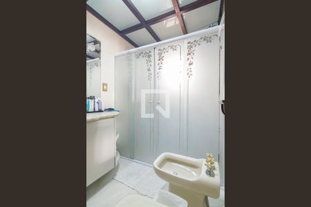 Casa à venda com 800m², 5 quartos e 7 vagas Casa à venda com 800m², 5 quartos e 7 vagasBanheiro da Suite 1