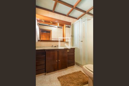 Casa à venda com 800m², 5 quartos e 7 vagas Casa à venda com 800m², 5 quartos e 7 vagasBanheiro da Suite 4