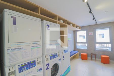 Studio para alugar com 20m², 1 quarto e sem vaga Studio para alugar com 20m², 1 quarto e sem vagaLavanderia