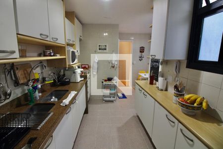 Apartamento à venda com 187m², 4 quartos e 2 vagasCozinha