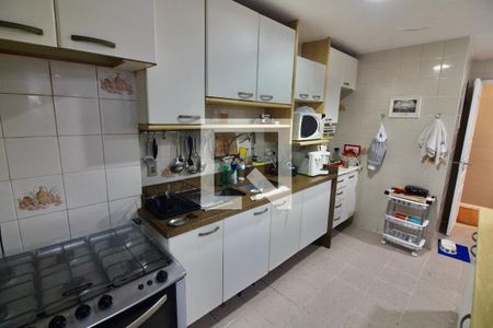 Apartamento à venda com 187m², 4 quartos e 2 vagasCozinha