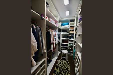 Apartamento à venda com 187m², 4 quartos e 2 vagasCloset da suíte 2