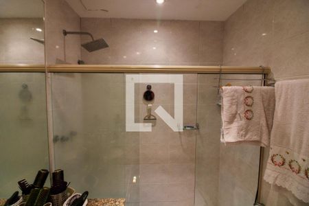 Apartamento à venda com 187m², 4 quartos e 2 vagasBanheiro da Suíte 2