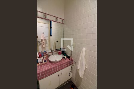 Apartamento à venda com 187m², 4 quartos e 2 vagasBanheiro da Suíte 1