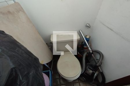 Apartamento para alugar com 115m², 3 quartos e 1 vaga Apartamento para alugar com 115m², 3 quartos e 1 vagaBanheiro de Serviço