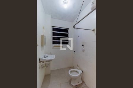 Banheiro de kitnet/studio para alugar com 1 quarto, 26m² em Centro, Rio de Janeiro