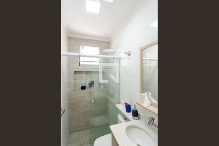 Casa de condomínio à venda com 76m², 3 quartos e 2 vagas Casa de condomínio à venda com 76m², 3 quartos e 2 vagasBanheiro da Suíte