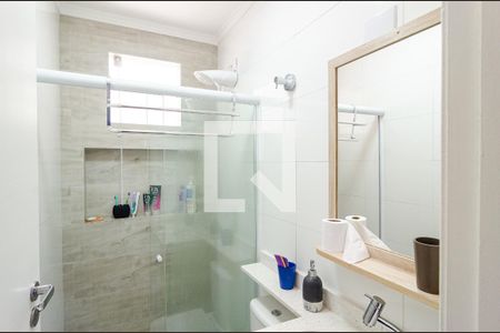 Casa de condomínio à venda com 76m², 3 quartos e 2 vagas Casa de condomínio à venda com 76m², 3 quartos e 2 vagasBanheiro da Suíte