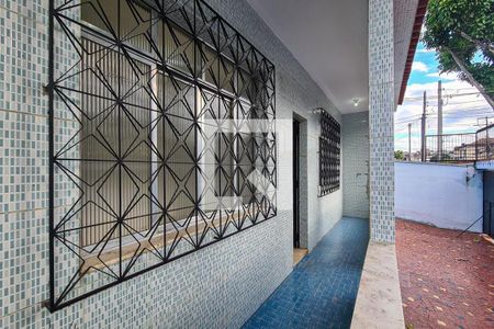 Casa para alugar com 298m², 3 quartos e 4 vagasEntrada