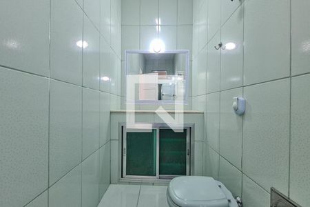 Casa para alugar com 298m², 3 quartos e 4 vagasBanheiro