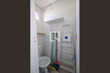 Apartamento para alugar com 93m², 3 quartos e 1 vaga Apartamento para alugar com 93m², 3 quartos e 1 vagaBanheiro de Serviço