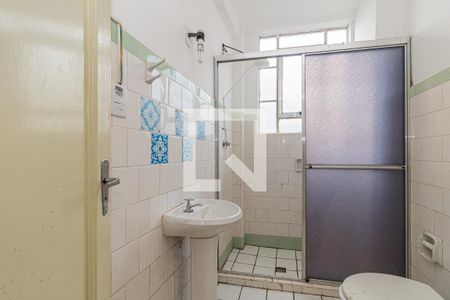 Banheiro de apartamento para alugar com 1 quarto, 48m² em Centro Histórico, Porto Alegre