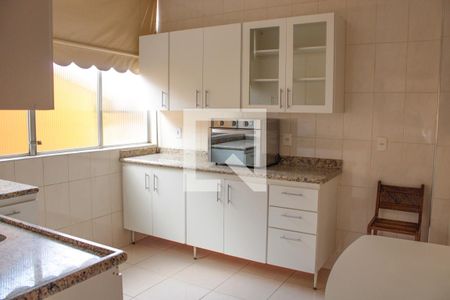 Casa à venda com 281m², 4 quartos e 3 vagascozinha 2