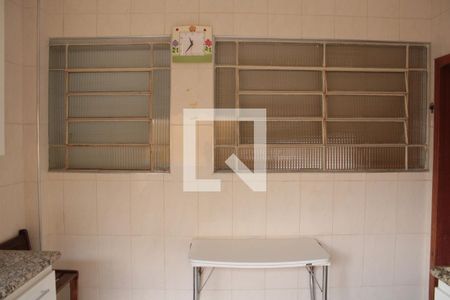 Casa à venda com 281m², 4 quartos e 3 vagascozinha 2