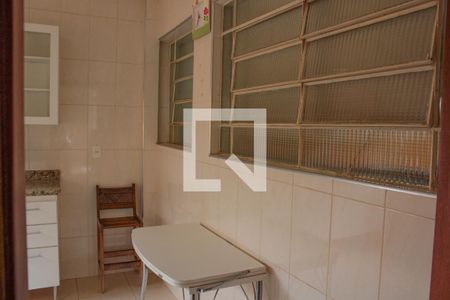 Casa à venda com 281m², 4 quartos e 3 vagascozinha 2