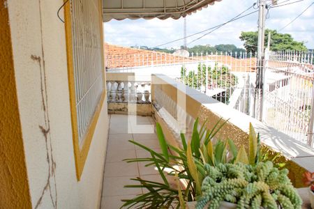 Casa à venda com 281m², 4 quartos e 3 vagasVARANDA