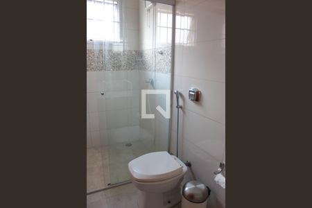 Casa à venda com 281m², 4 quartos e 3 vagasBANHEIRO SUITE