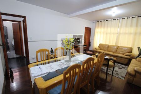 Sala de casa à venda com 5 quartos, 182m² em Vila Prudente, São Paulo