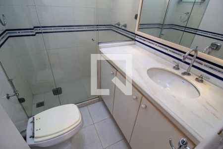 Banheiro de apartamento à venda com 1 quarto, 48m² em Tijuca, Rio de Janeiro