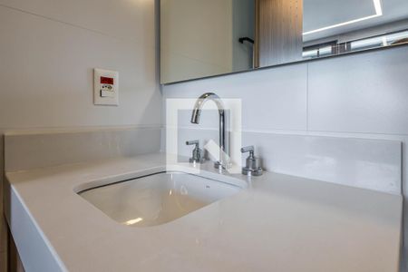 Apartamento à venda com 60m², 1 quarto e 2 vagasBanheiro