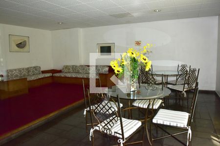 Apartamento à venda com 65m², 2 quartos e 1 vagaÁrea comum