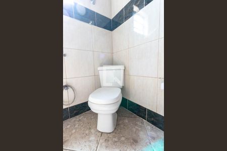 Casa à venda com 150m², 2 quartos e 3 vagas Casa à venda com 150m², 2 quartos e 3 vagasBanheiro Social