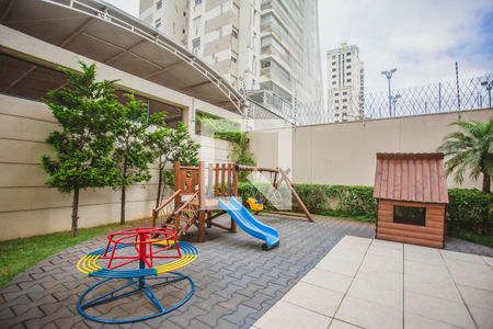 Apartamento à venda com 132m², 3 quartos e 3 vagas Apartamento à venda com 132m², 3 quartos e 3 vagasÁrea Comum - Playground