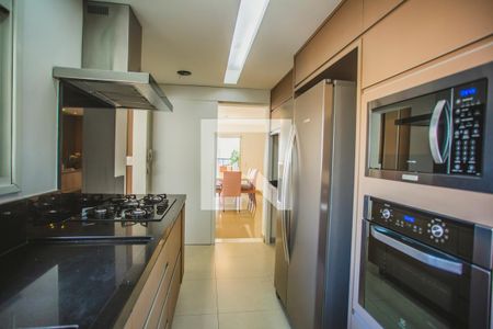 Apartamento à venda com 132m², 3 quartos e 3 vagas Apartamento à venda com 132m², 3 quartos e 3 vagasCozinha