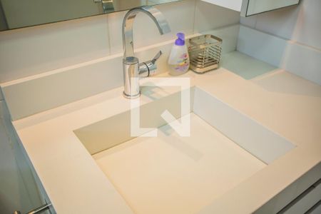 Apartamento à venda com 132m², 3 quartos e 3 vagas Apartamento à venda com 132m², 3 quartos e 3 vagasBanheiro 2