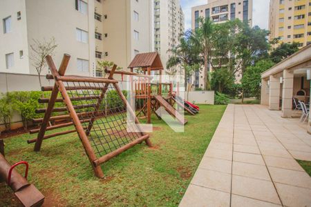 Apartamento à venda com 132m², 3 quartos e 3 vagas Apartamento à venda com 132m², 3 quartos e 3 vagasÁrea Comum - Playground