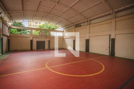 Apartamento à venda com 132m², 3 quartos e 3 vagas Apartamento à venda com 132m², 3 quartos e 3 vagasÁrea comum - Quadra Poliesportiva