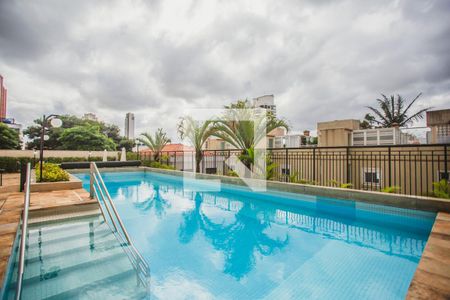 Apartamento à venda com 132m², 3 quartos e 3 vagas Apartamento à venda com 132m², 3 quartos e 3 vagasÁrea comum - Piscina