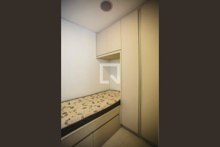 Apartamento à venda com 132m², 3 quartos e 3 vagas Apartamento à venda com 132m², 3 quartos e 3 vagasQuarto de Serviço